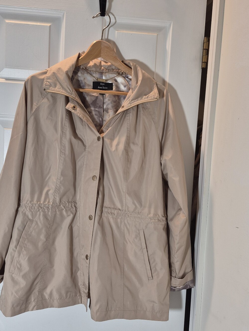 Dennis Basdo Raincoat with Removable Hood by Dennis Basso - Size Med
